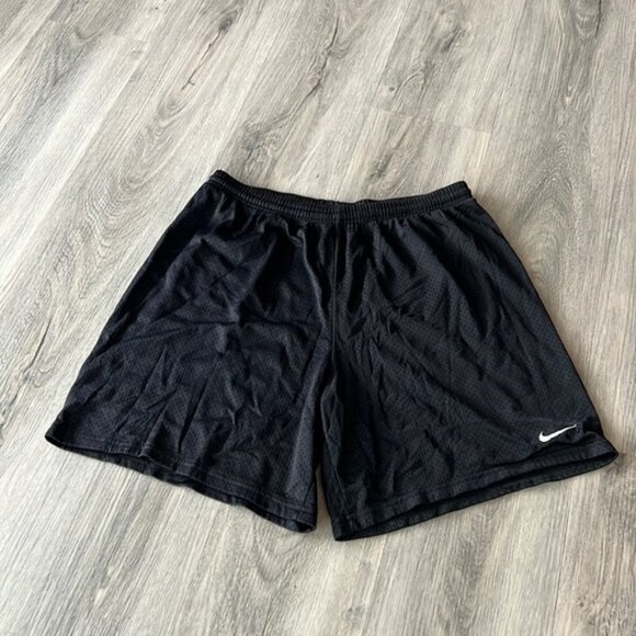 Vintage Nike black basket ball shorts size XL - Picture 1 of 9